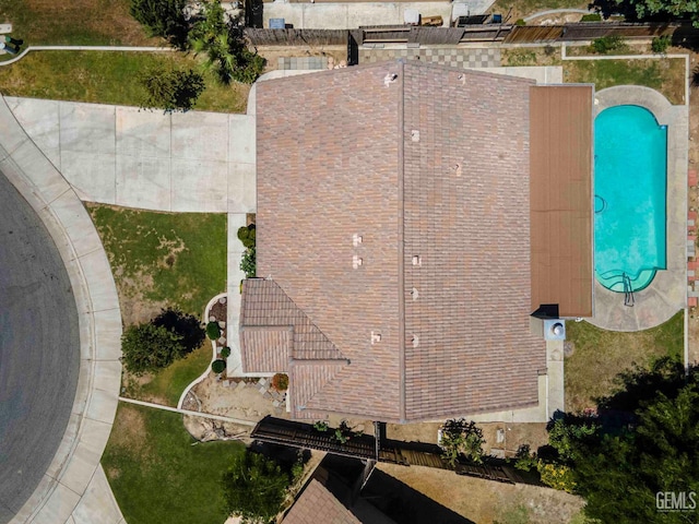 4810 Bluestone Dr, Bakersfield, CA 93311 - aerial view of property and surrounding area featuring a pool area