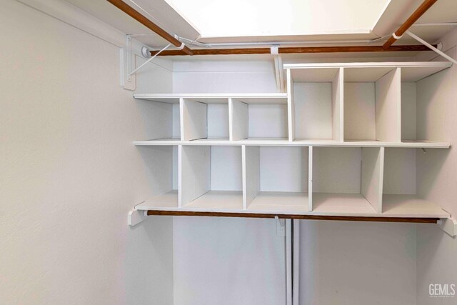 4810 Bluestone Dr, Bakersfield, CA 93311 - view of walk in closet