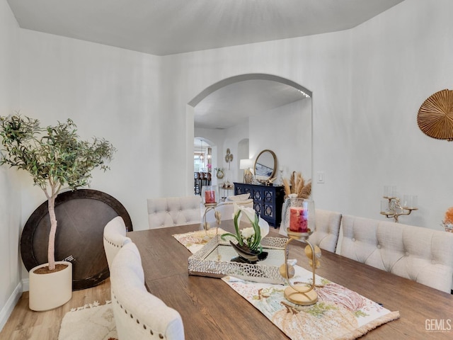 dining room with light hardwood / wood-style floors