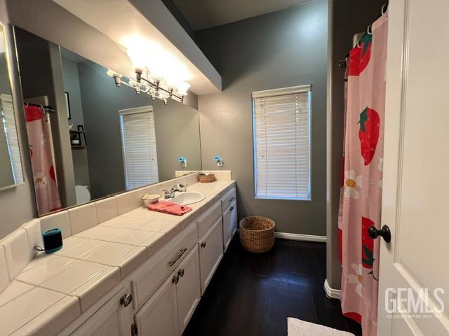 10906 Iron Creek Ave, Bakersfield, CA 93312 - photo 16