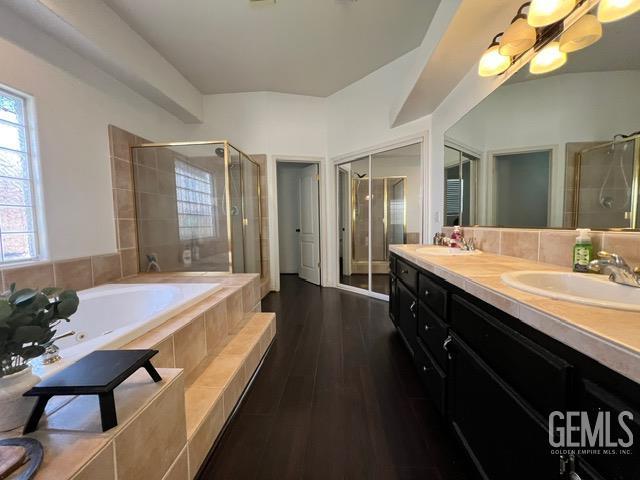 10906 Iron Creek Ave, Bakersfield, CA 93312 - photo 14