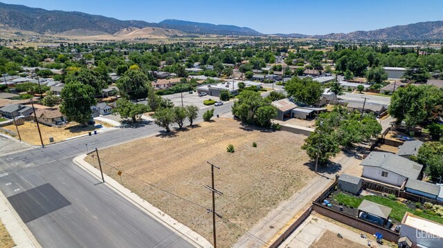 301 W C St, Tehachapi, CA 93561 - photo 4