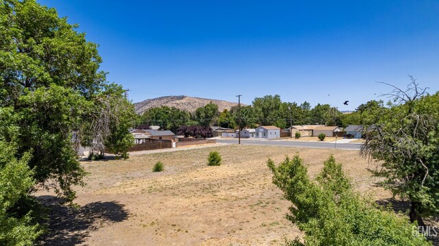 301 W C St, Tehachapi, CA 93561 - photo 8