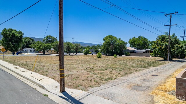 301 W C St, Tehachapi, CA 93561 - photo 5
