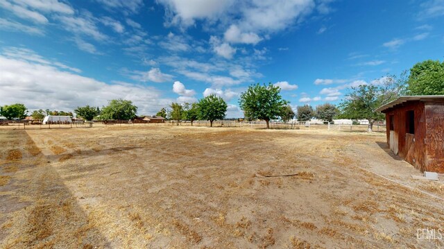 1334 Renfro Rd, Bakersfield, CA 93314 - view of yard featuring fence and a rural view
