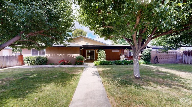 1334 Renfro Rd, Bakersfield, CA 93314 - ranch-style house featuring stucco siding