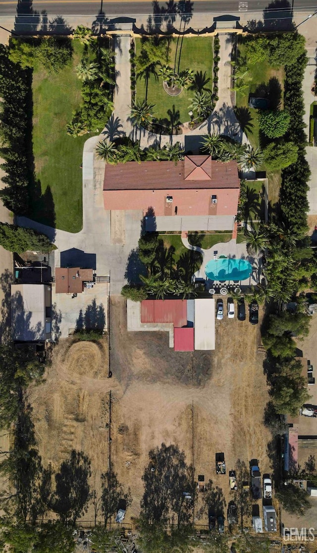 854 Vineland Rd, Bakersfield, CA 93306 - aerial view of property's location with a pool area