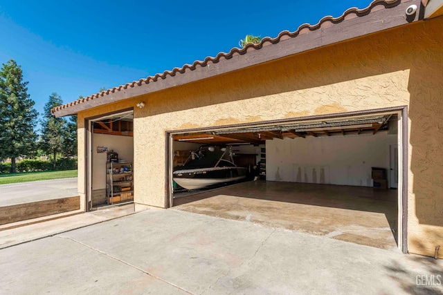 854 Vineland Rd, Bakersfield, CA 93306 - view of garage