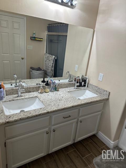 bathroom featuring vanity