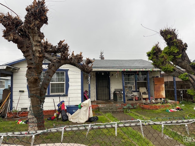 10916 Santa Rosa Ave, Lamont, CA 93241 - photo 1