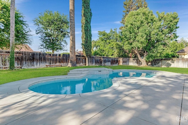 11520 Pinehaven Ave, Bakersfield, CA 93312 - view of pool with a patio