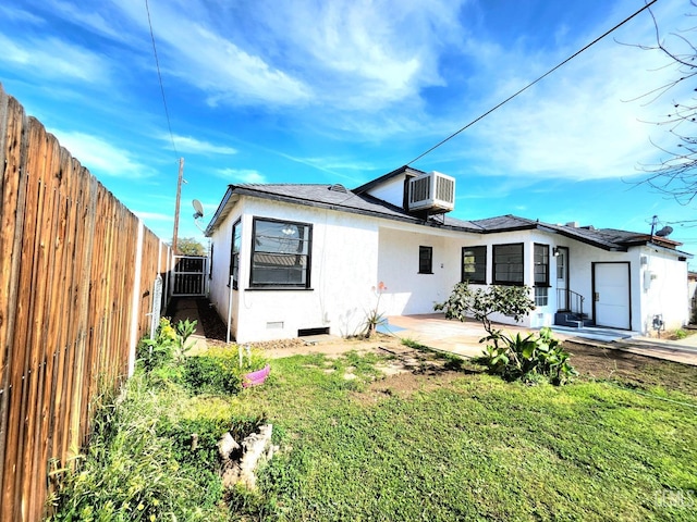 209 Bedford Way, Bakersfield, CA 93308 - view of front of house with a patio area, crawl space, stucco siding, and fence private yard