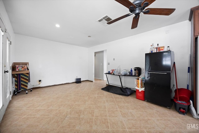 2716 Bladen St, Bakersfield, CA 93309 - rec room featuring a ceiling fan and recessed lighting
