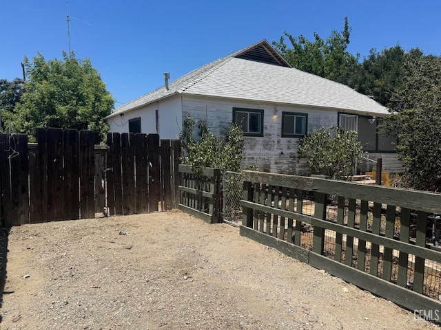 707 Tyler St, Taft, CA 93268 - photo 1
