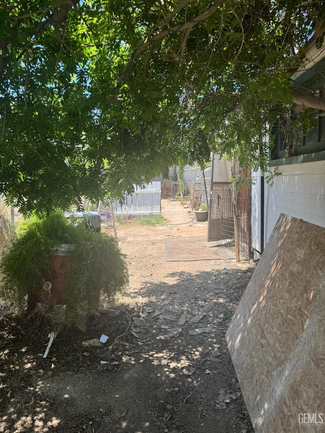 707 Tyler St, Taft, CA 93268 - photo 2
