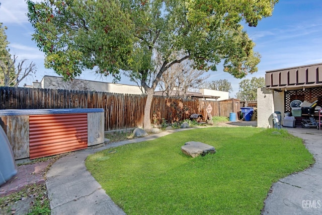 view of yard featuring a fenced backyard