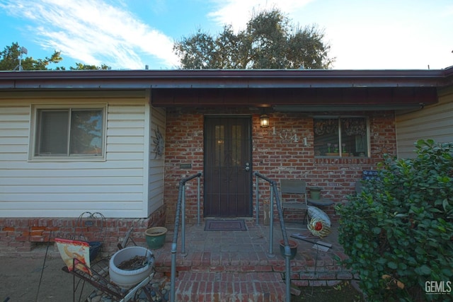 1041 Golden Gate Ave, Dos Palos, CA 93620 - view of front facade featuring brick siding