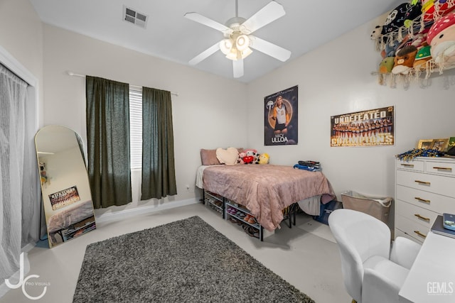 bedroom featuring visible vents, a closet, and ceiling fan