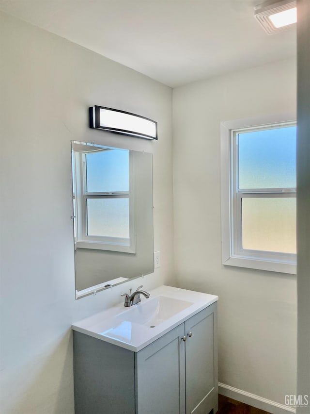 656 Minter Ave, Shafter, CA 93263 - bathroom featuring vanity