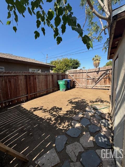 129 Hart St, Bakersfield, CA 93308 - photo 13