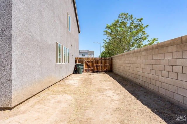 6501 Thunder Trail Dr, Bakersfield, CA 93313 - view of fenced backyard