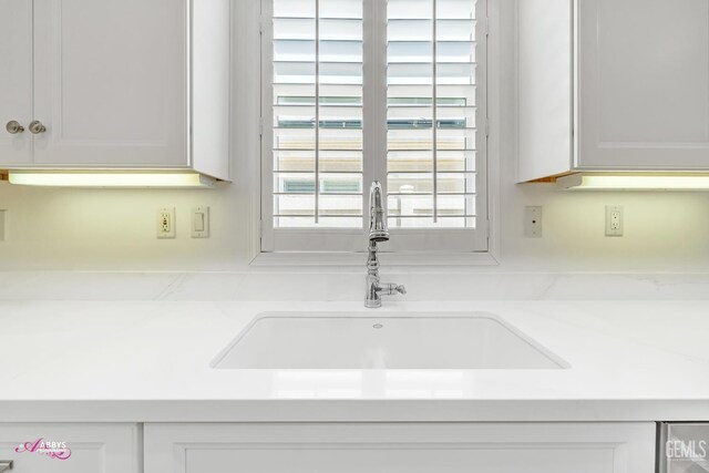 5903 Gold Ranch Way, Bakersfield, CA 93306 - kitchen view of light countertops and white cabinets