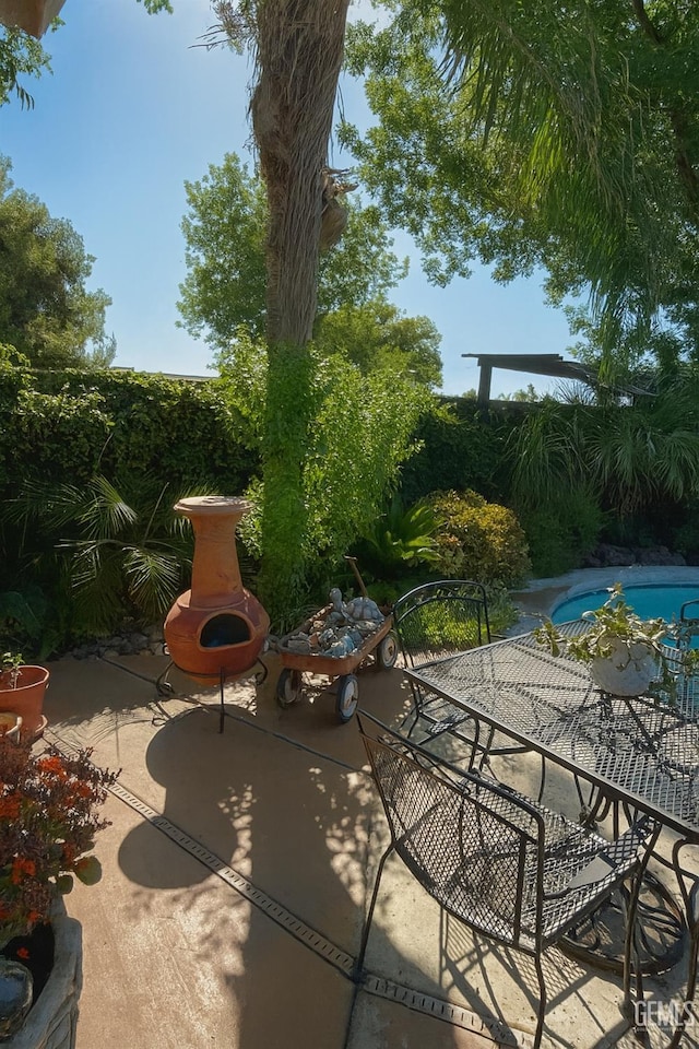9125 Gleeson Ct, Bakersfield, CA 93311 - view of patio / terrace with outdoor dining space