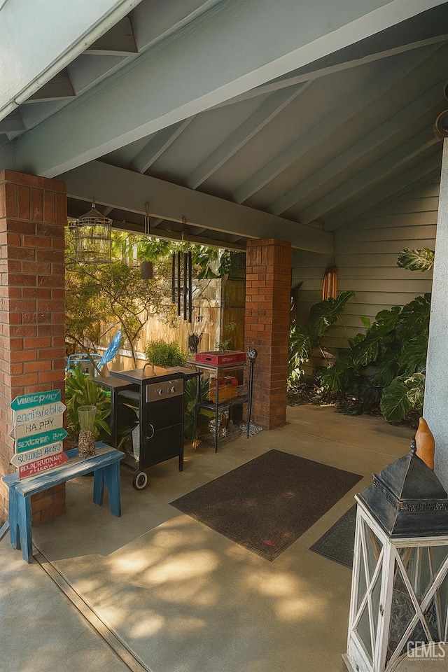 9125 Gleeson Ct, Bakersfield, CA 93311 - view of patio / terrace