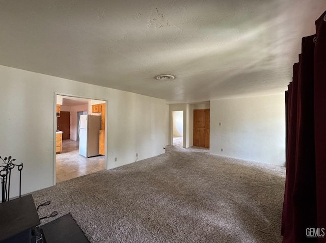 2701 Pinon St, Lake Isabella, CA 93240 - empty room featuring light colored carpet