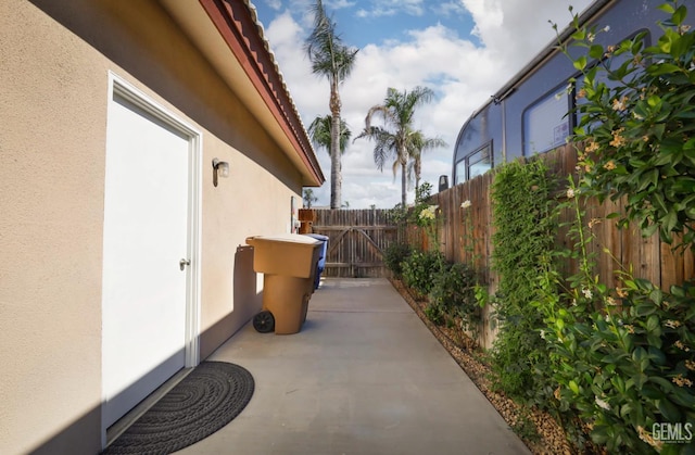 3718 Sycamore Creek Dr, Bakersfield, CA 93313 - view of patio / terrace