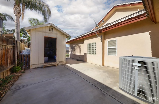 3718 Sycamore Creek Dr, Bakersfield, CA 93313 - view of patio with a shed