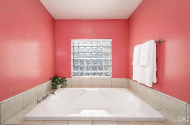 3718 Sycamore Creek Dr, Bakersfield, CA 93313 - full bath featuring a bath