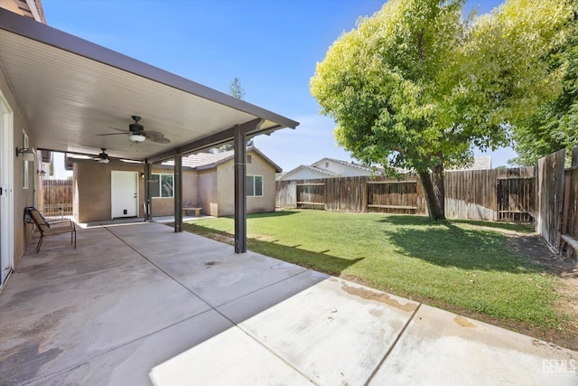 6202 Ocean Jasper Dr, Bakersfield, CA 93313 - fenced backyard featuring ceiling fan and a patio