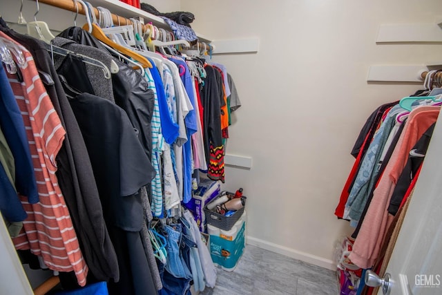 1805 Glenbrea Ct, Bakersfield, CA 93309 - view of spacious closet