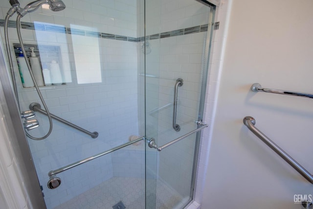 1805 Glenbrea Ct, Bakersfield, CA 93309 - bathroom with a stall shower