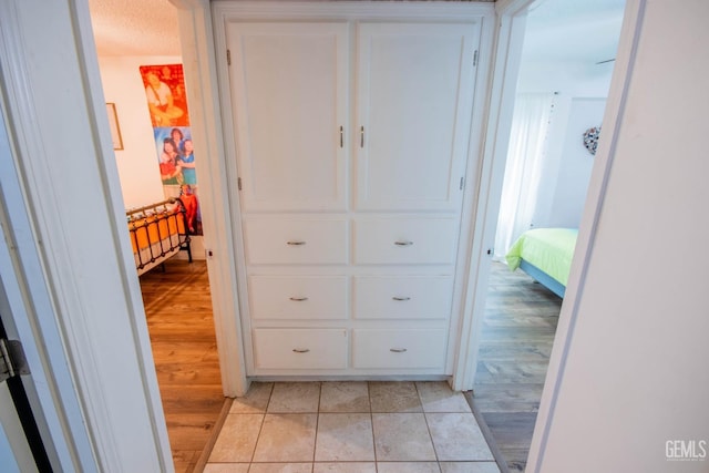 1805 Glenbrea Ct, Bakersfield, CA 93309 - hallway featuring light tile patterned floors