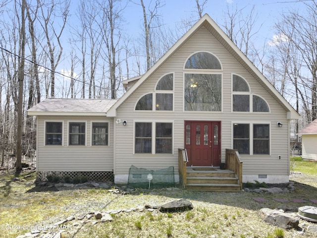 rustic home with entry steps and crawl space