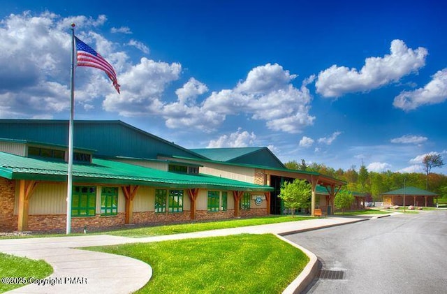 2222 Hillcrest Dr, Pocono Pines, PA 18350 - view of building exterior