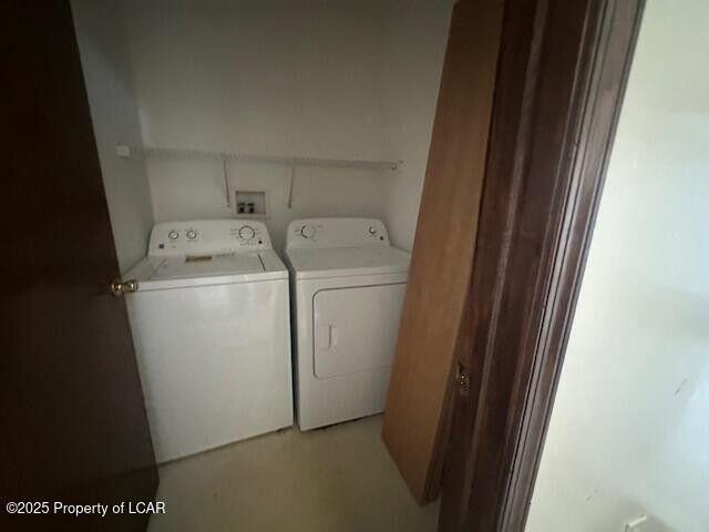 2114 Freedom Way, Pocono Summit, PA 18346 - washroom featuring independent washer and dryer
