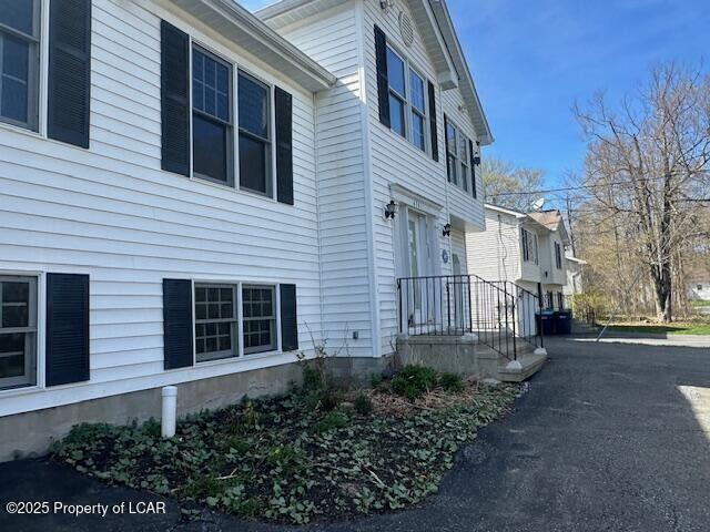 2114 Freedom Way, Pocono Summit, PA 18346 - view of side of property