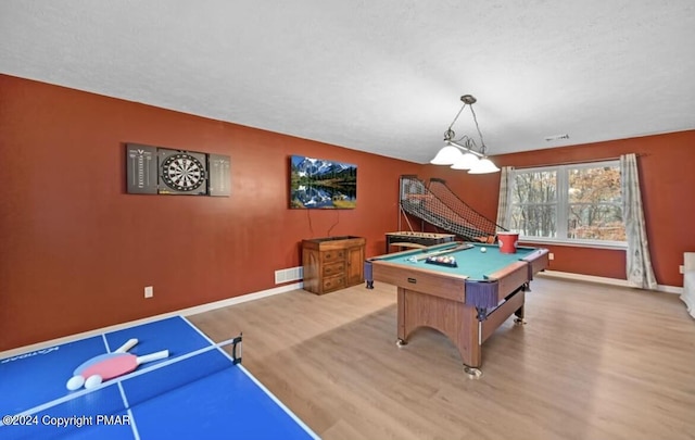 recreation room featuring baseboards, billiards, visible vents, and wood finished floors