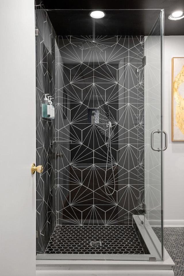 7 Park Ln, Lake Harmony, PA 18624 - full bath featuring a shower stall