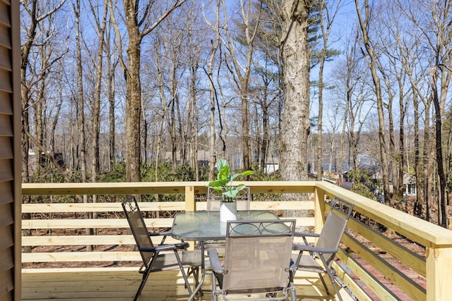 7 Park Ln, Lake Harmony, PA 18624 - wooden terrace featuring outdoor dining area
