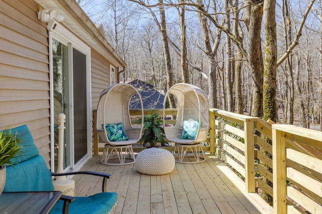 7 Park Ln, Lake Harmony, PA 18624 - view of wooden deck