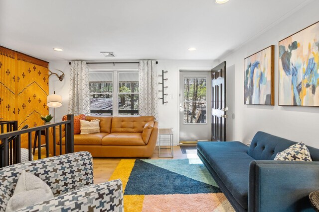 7 Park Ln, Lake Harmony, PA 18624 - living area with wood finished floors and recessed lighting