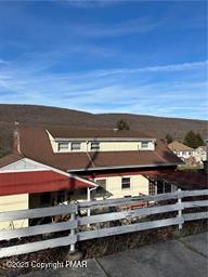 Listing photo 2 for 428 E Center St, Nesquehoning PA 18240