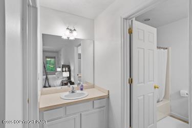176 Hawthorne Ct, Tannersville, PA 18372 - photo 28