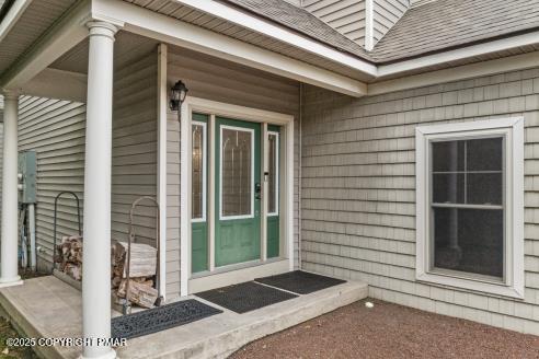176 Hawthorne Ct, Tannersville, PA 18372 - photo 4