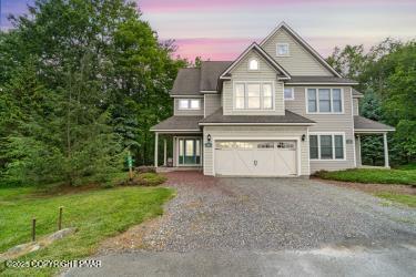 176 Hawthorne Ct, Tannersville, PA 18372 - photo 2