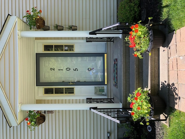2105 Larkspur Ln, Tobyhanna, PA 18466 - exterior view